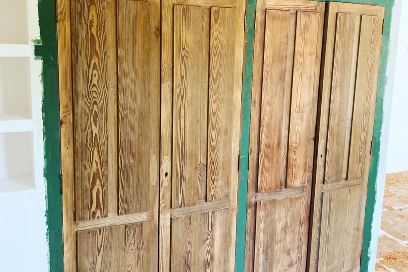 Trabajo de lacado de puertas - Pinturas Juanvi Ortolà