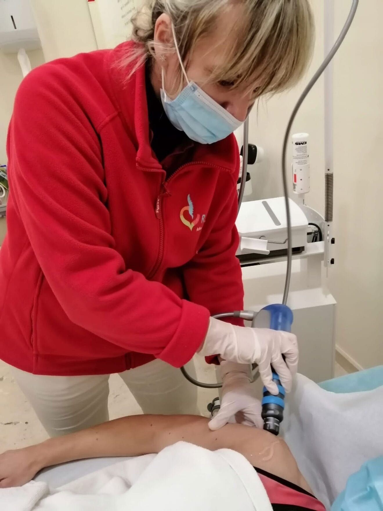 Nueva terapia con ondas de choque en REMA (Rehabilitación Marina Alta)