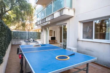 Mesas de ping pong en un apartamento de alquiler en Jávea – Aguila Rent a Villa