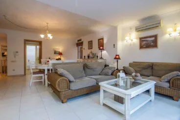 Salón de un apartamento de alquiler en Jávea – Aguila Rent a Villa
