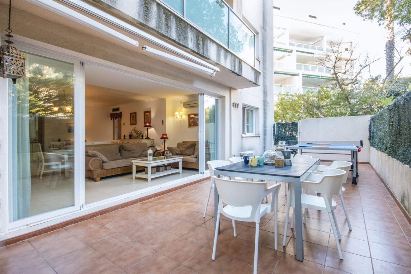 Terraza de un apartamento de alquiler en Jávea - Aguila Rent a Villa