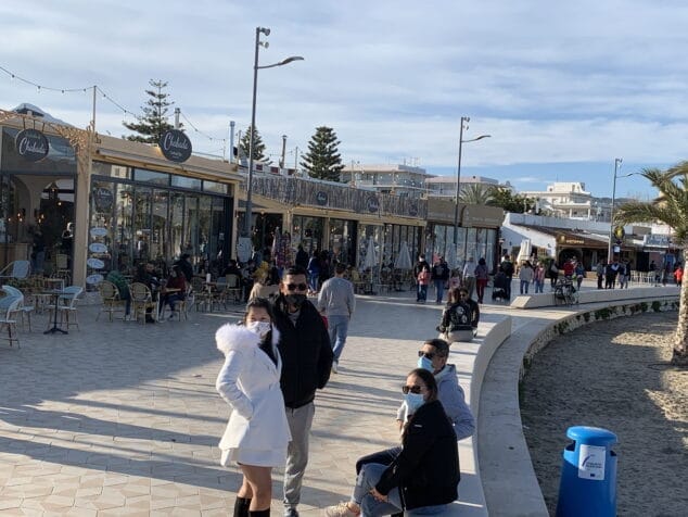 Imagen: Ambiente en el Paseo de la Playa del Arenal