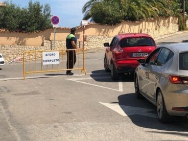 Control de aforo en el acceso a las calas de Xàbia