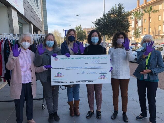 Imagen: Donación solidaria a Igualdad