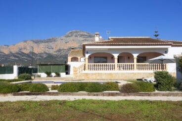 Exterior de una casa de vacaciones en Jávea – MMC Property Services