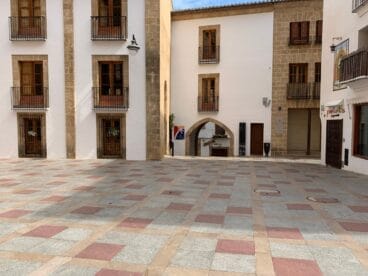 Plaza de la Iglesia durante el confinamiento