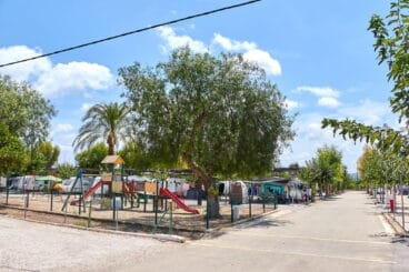 Parque infantil en Cámping Jávea