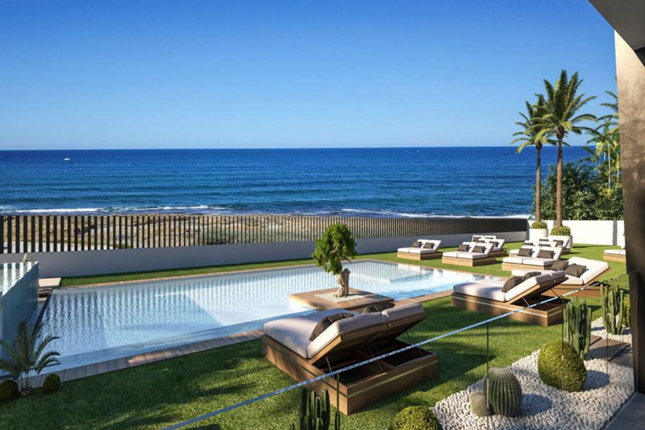 Vistas desde la piscina de un dúplex de obra nueva en Jávea - Atina Inmobiliaria