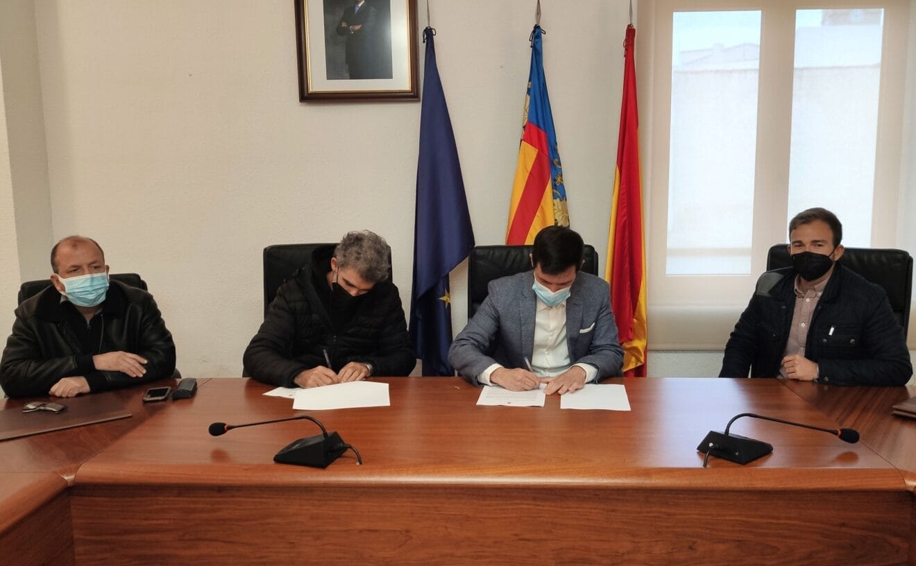 Firma del convenio por 'Nits de Tinta'