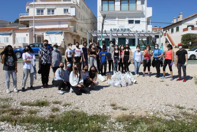 Imagen: Alumnos del IES Antoni Llidó