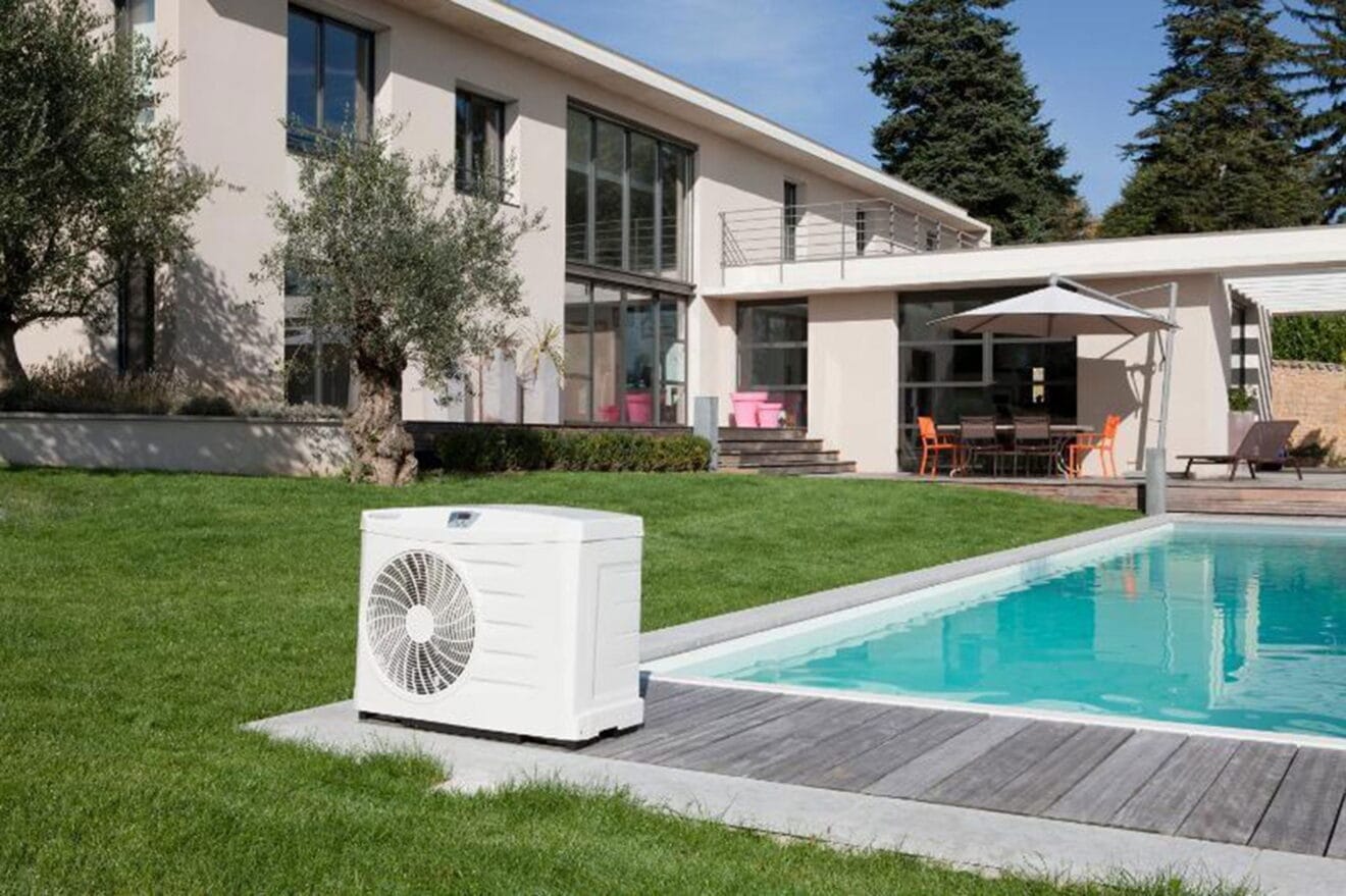Bombas de calor para piscinas con Sanexabia Saneamientos