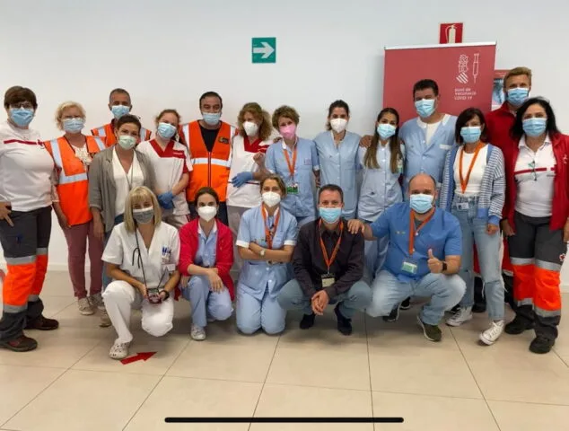 Imagen: Equipo de voluntarios y personal sanitario