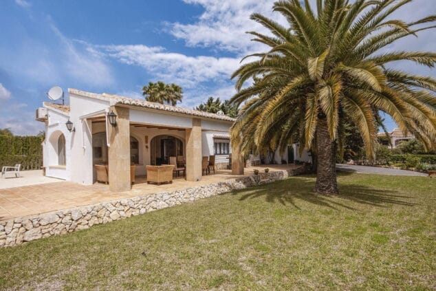 Imagen: Exterior de una villa de vacaciones en Jávea - Aguila Rent a Villa