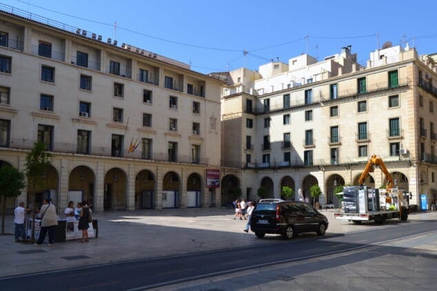 Imagen: Fachada de la Audiencia Provincial