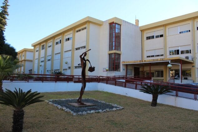 Imagen: Fachada del IES Antoni Llidó
