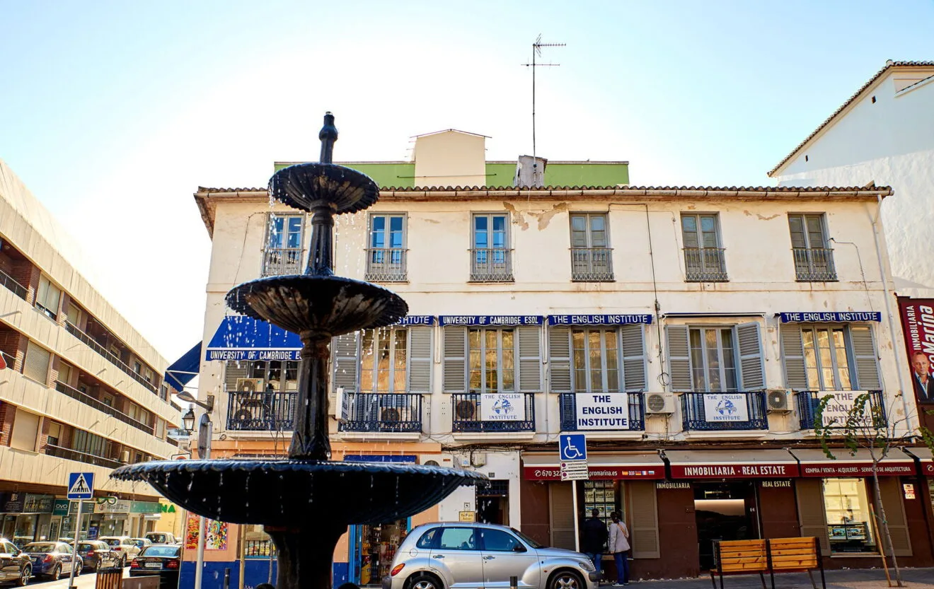 Fachada de The English Institute