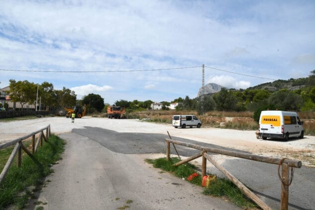 Imagen: Imagen de archivo del asfaltado en el parking de Duanes