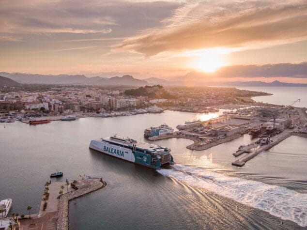 Imagen: Llegada del Fast Ferry a Dénia