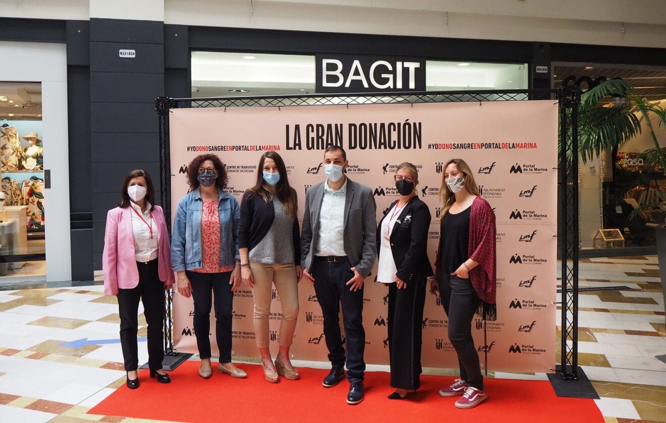 Maratón de donación de sangre en Portal de la Marina