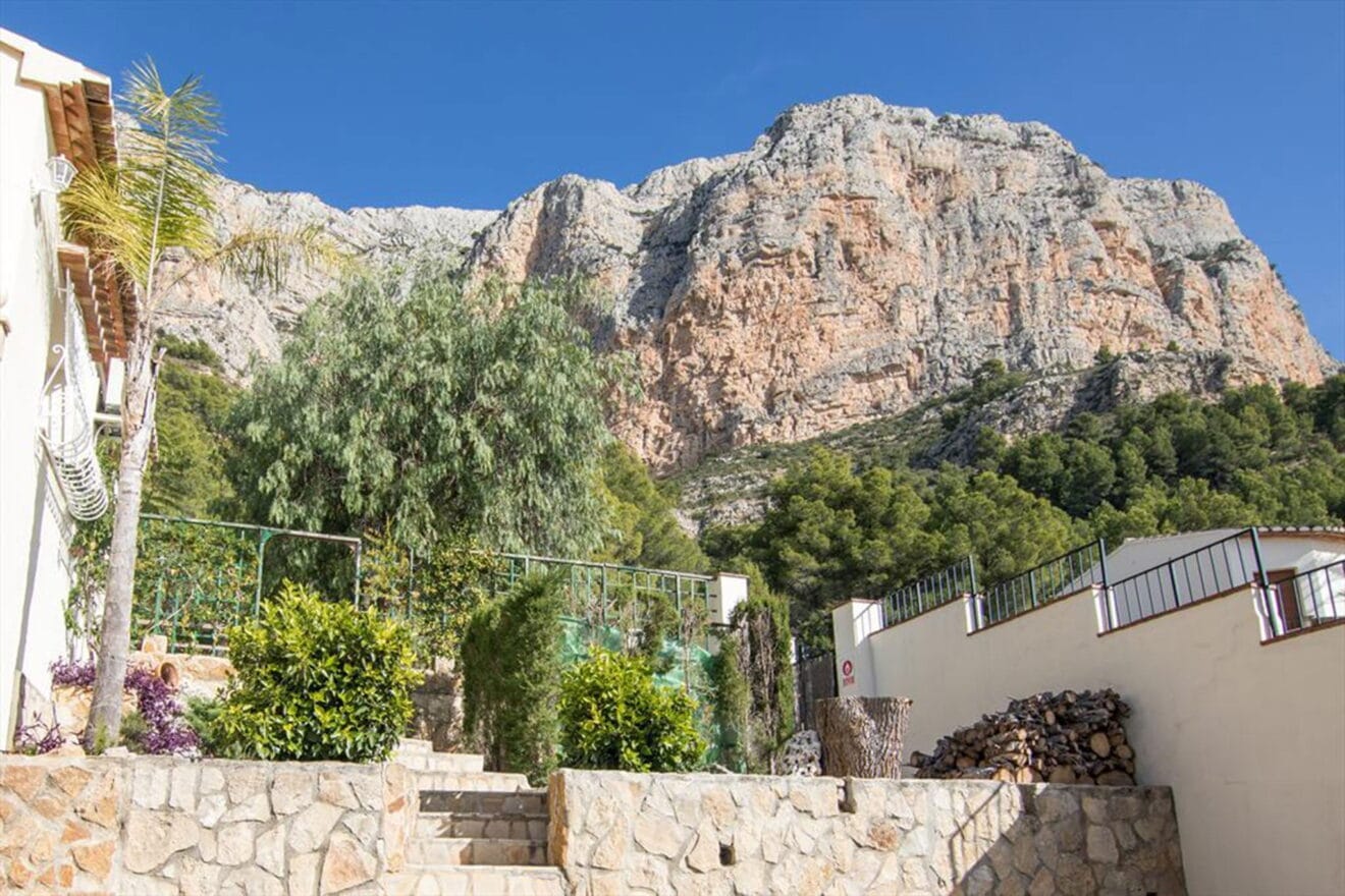 El Montgó desde una casa de vacaciones para catorce personas en Jávea - Quality Rent a Villa