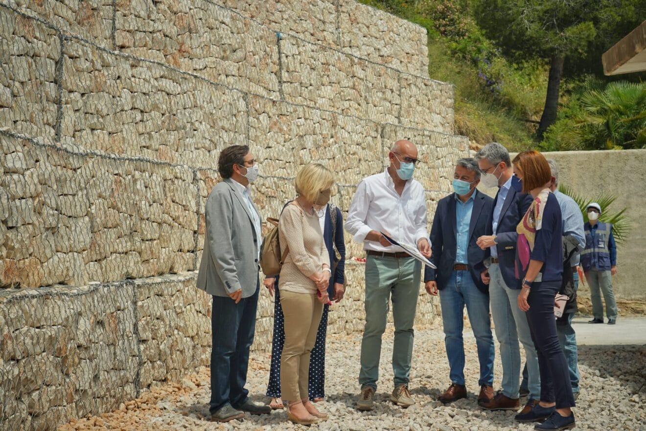 Obras de emergencia en el talud del puerto de xàbia
