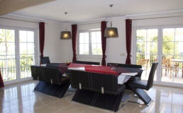 Comedor en una villa de alto standing – Terramar Costa Blanca