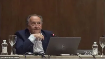 Salvador Vila durante la conferencia