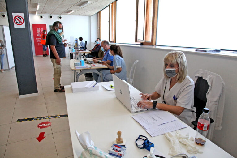 Primer día de vacunación masiva en Xàbia