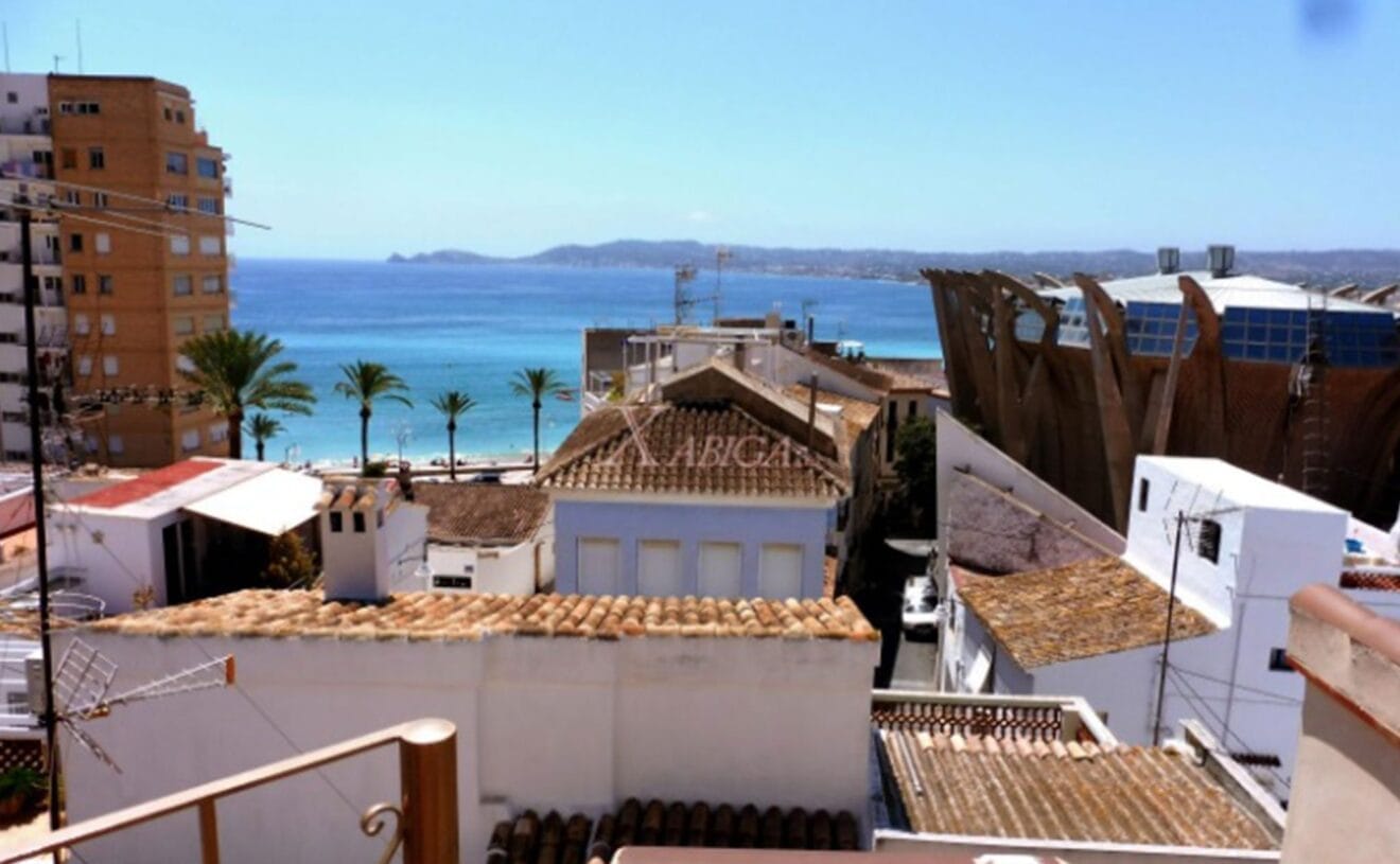 Vistas desde una casa en venta en el puerto de Jávea - Xabiga Inmobiliaria