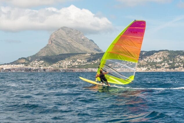 Imagen: Entrenamiento de los regatistas de Windsurf