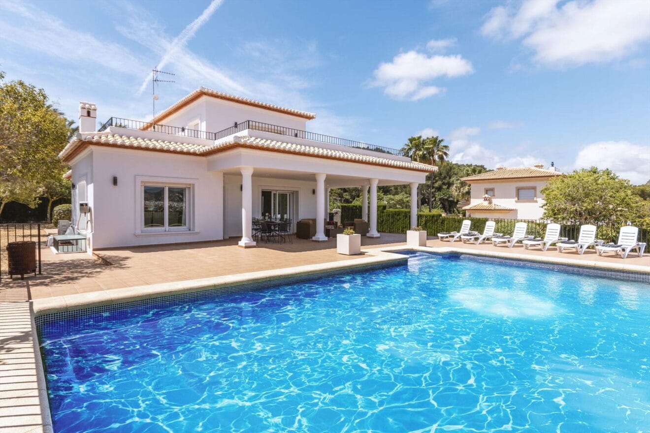 Exterior de una casa de vacaciones en Jávea - Aguila Rent a Villa