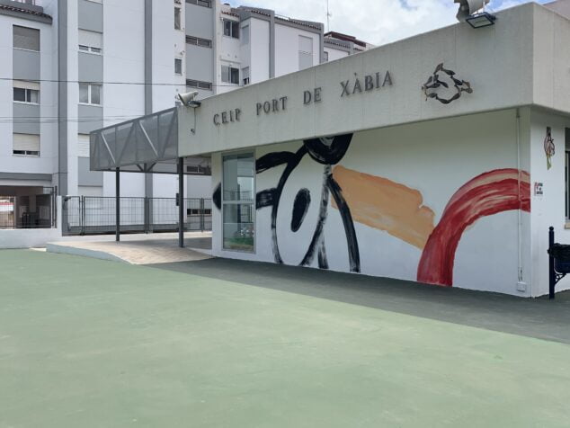 Imagen: Fachada del CEIP Port de Xàbia