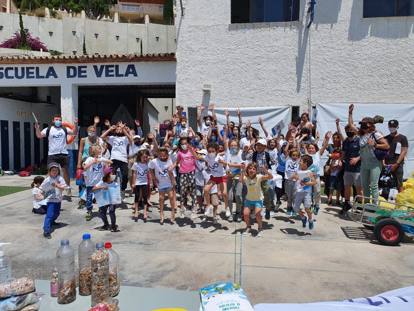 Jornada de limpieza impulsada por el CN Jávea y Ecomar