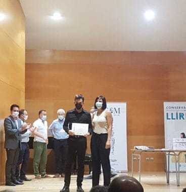 Miguel Gonzalo García al recibir el tercer premio
