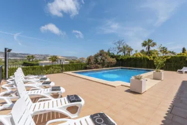 Piscina de una casa de vacaciones en Jávea – Aguila Rent a Villa