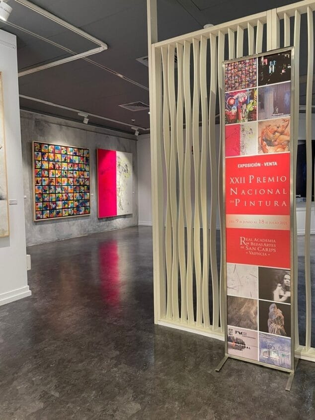 Imagen: Sala de la Exposición del XXII Premio Nacional de Pintura