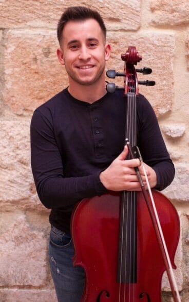 Sergio Camarasa con su violonchelo