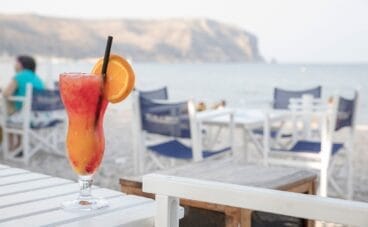 Tomar algo al lado del mar – Montgo Di Bongo