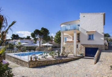 Casa con piscina a la venta – Terramar Costa Blanca