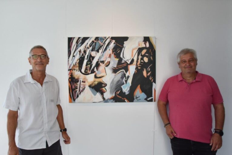 El artista Dider Henrad dona una de sus obras al Ayuntamiento de Xàbia