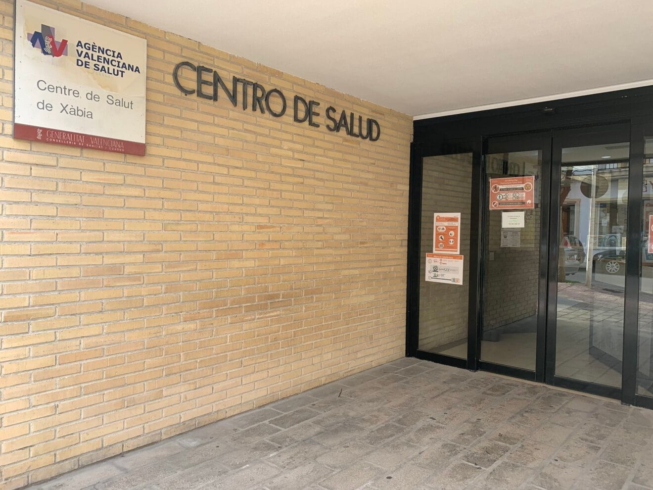 Entrada del Centro de Salud de Xàbia