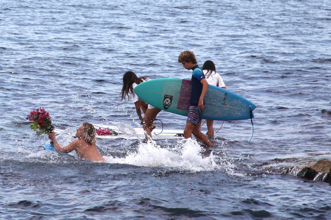 Homenaje al surfista Óscar Serra en Xàbia
