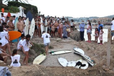 Homenaje al surfista Óscar Serra en Xàbia
