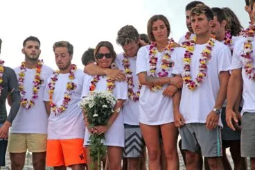 Homenaje al surfista Óscar Serra en Xàbia