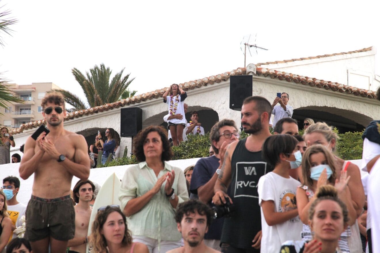 Homenaje al surfista Óscar Serra en Xàbia