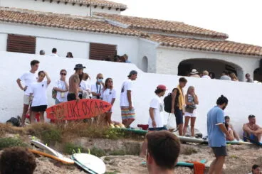Homenaje al surfista Óscar Serra en Xàbia