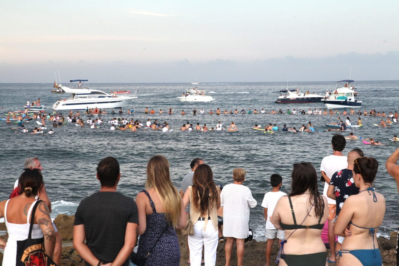 Homenaje al surfista Óscar Serra en Xàbia