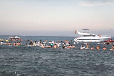 Homenaje al surfista Óscar Serra en Xàbia