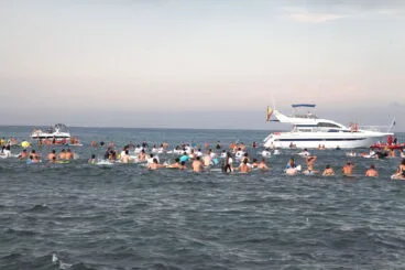 Homenaje al surfista Óscar Serra en Xàbia