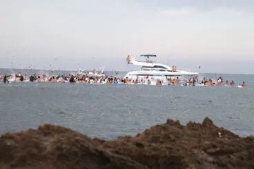 Homenaje al surfista Óscar Serra en Xàbia